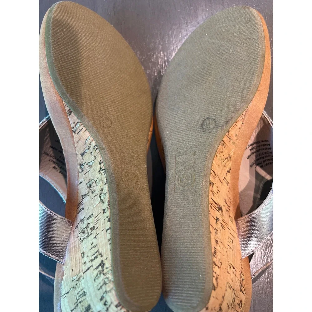 Comfort Me Cherie Silver Metallic Cork Wedge Slingback Thong Sandals Womens 7.5M